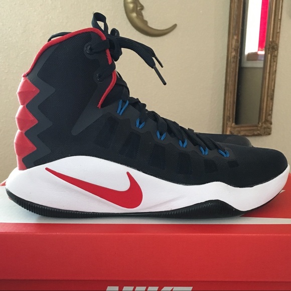 black and red hyperdunks